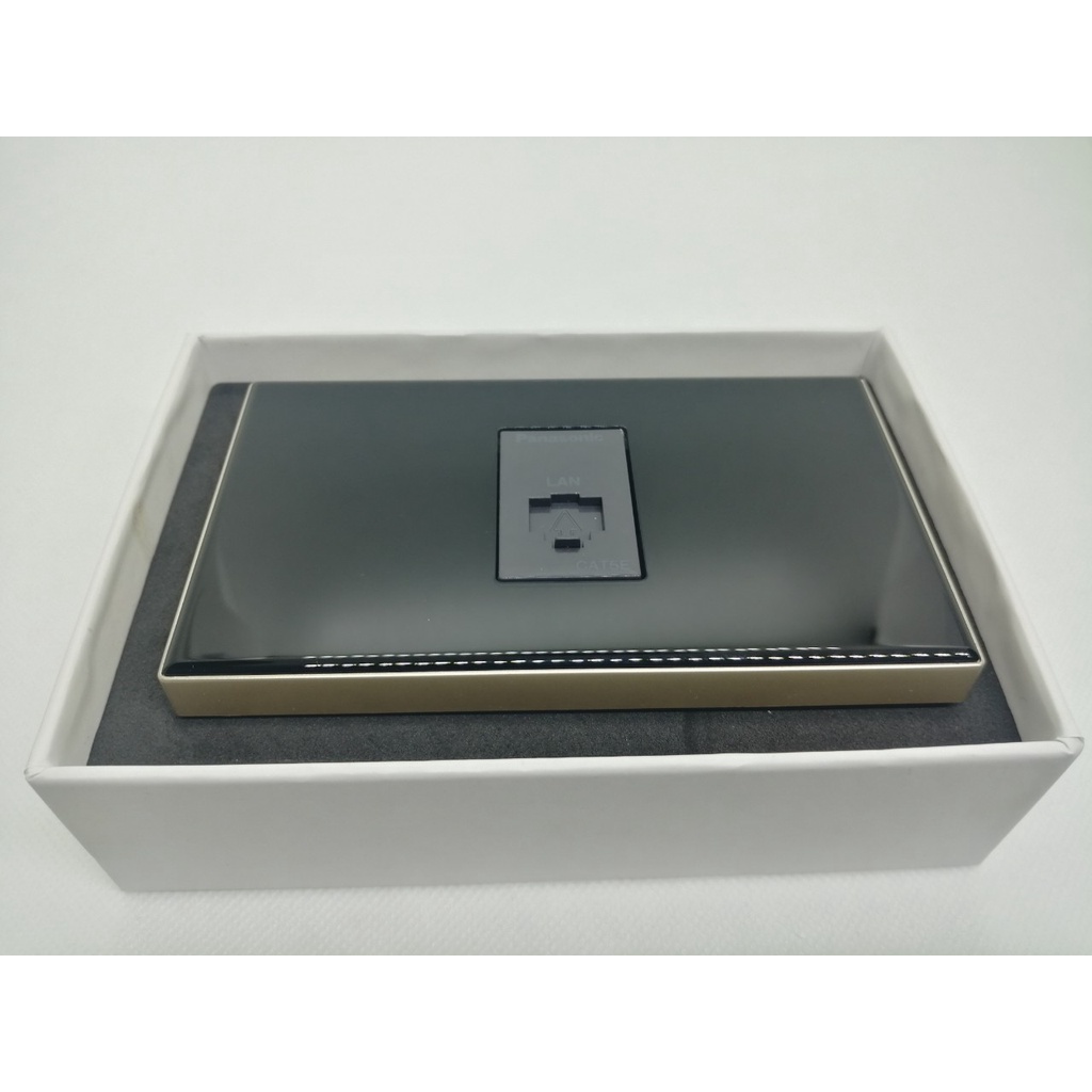 Ổ cắm mặt kính cường lực chính hãng Panasonic