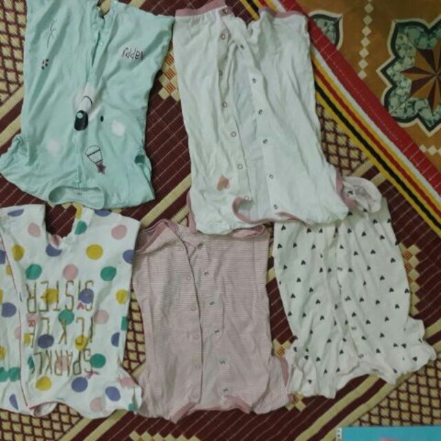 Combo 5 bộ Body cộc (4-8 tháng )+7 bộ áo cộc cho bé gái ( 0-6 m)