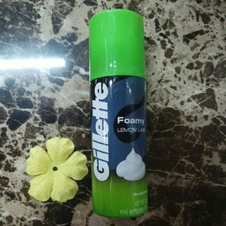 Bọt làm mềm râu Gillette nhỏ 50g .