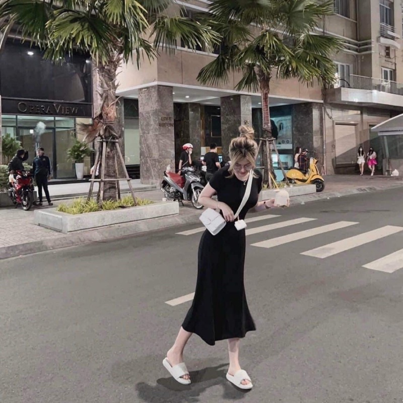 Đầm Body Tay Ngắn  Xẻ Tà Tôn Dáng siêu sexy hàng có size SML