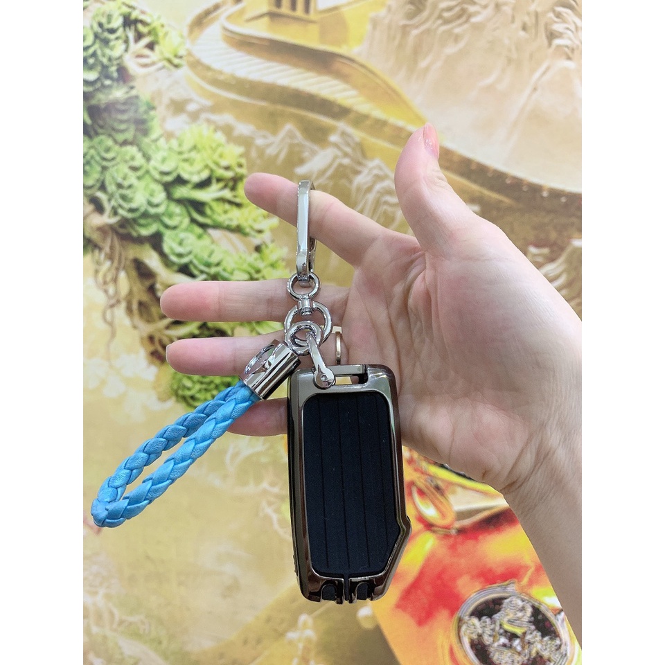 Ốp khóa CERATO KIA 2021, 2020, 2019 Lót Cao Su Loại 3 Nút Bấm