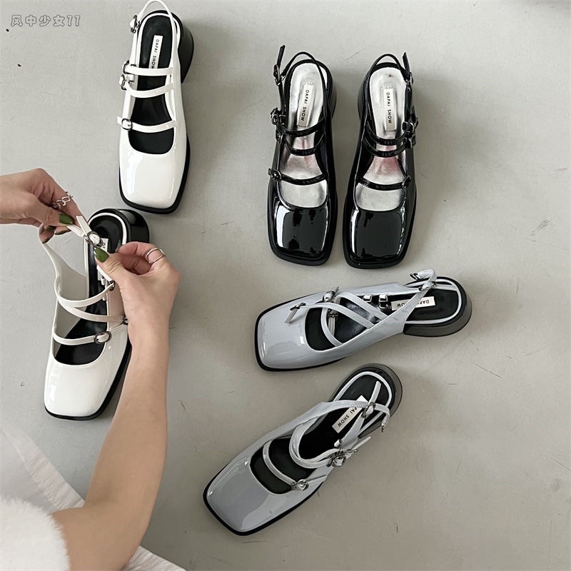 Giày cao gót Mary Jane da bóng đầu vuông phong cách ngọt ngào cổ tích với thiết kế dây đeo