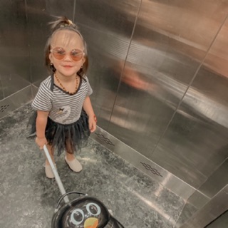 Kính râm tai thỏ đáng yêu cho bé