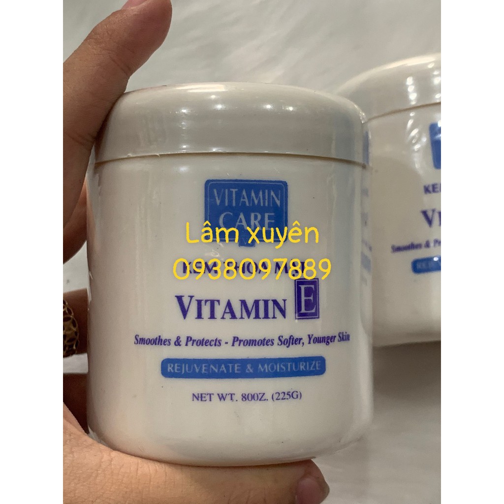 Kem massage❌GIÁ RẺ❌ Vitamin E hủ trắng 225g, cung cấp dưỡng chất giúp dưỡng ẩm da, có độ trơn nên dễ dàng massage