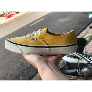 Vans classic màu vang size 35 chân 22cm.