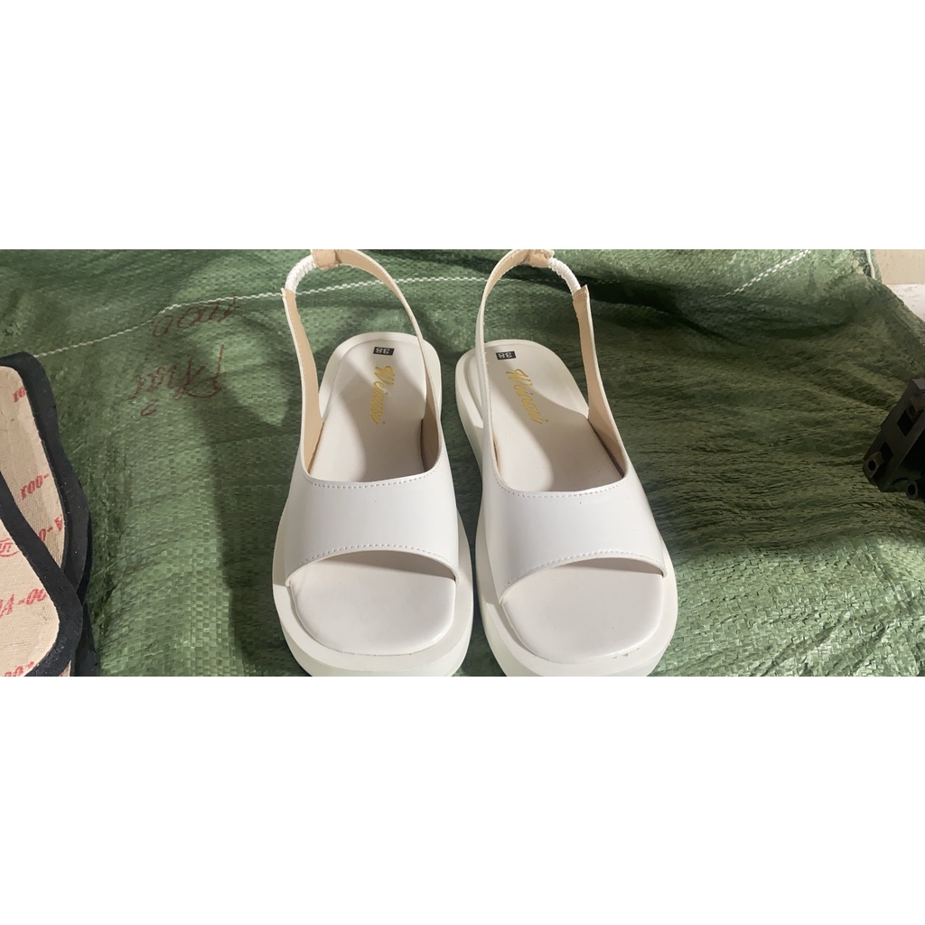 Sandal nữ đế bánh mỳ cao 3p da lỳ mềm siêu nhẹ siêu êm chân đi chơi đi biển hottrend