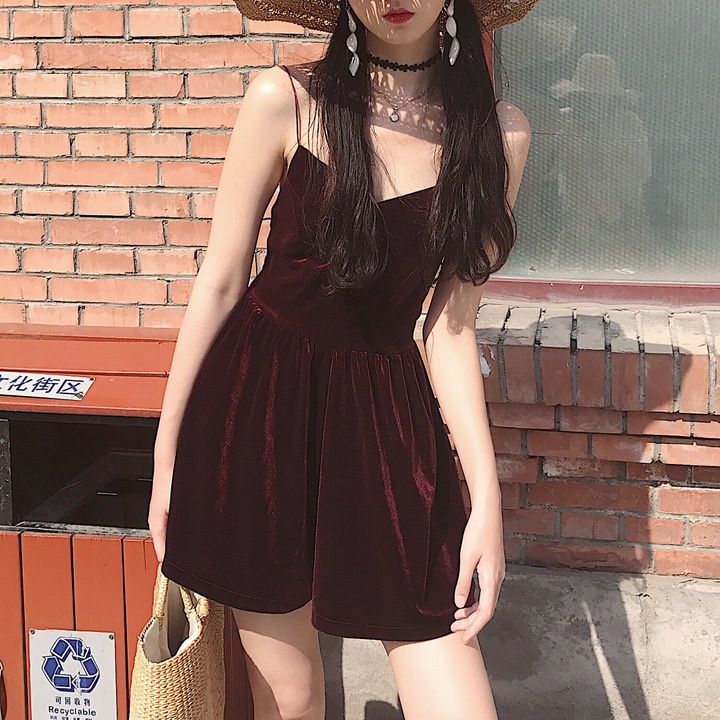 Jumpsuit ngắn 2 dây, bộ jum đồ bay vải nhung sang trọng - E17