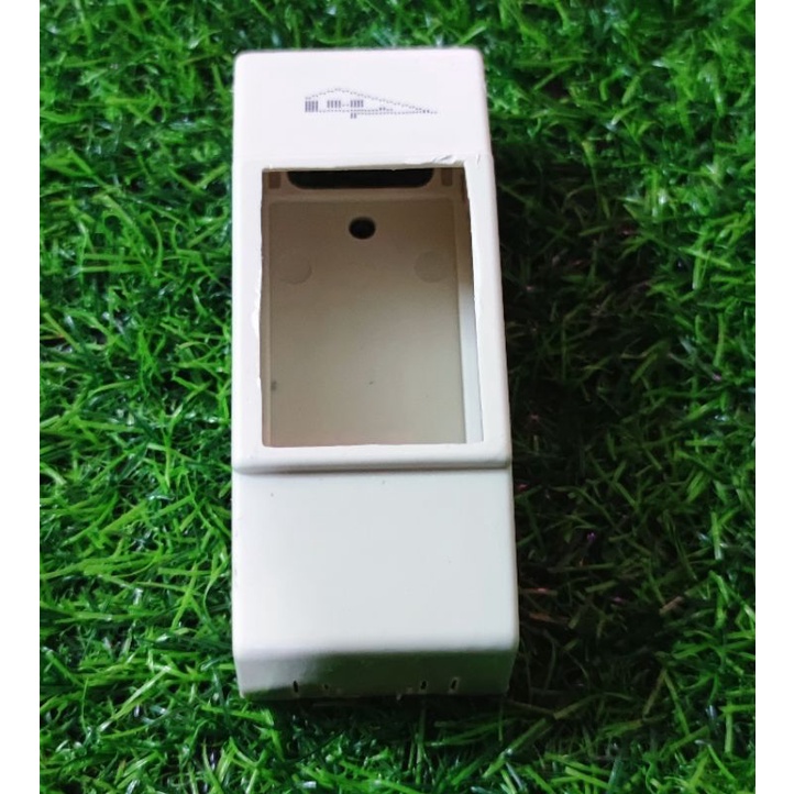 CB cóc 20A + hộp chụp CB cóc