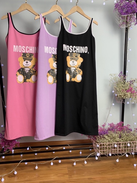 Váy sát nách in hình gấu Moschino siêu tôn dáng