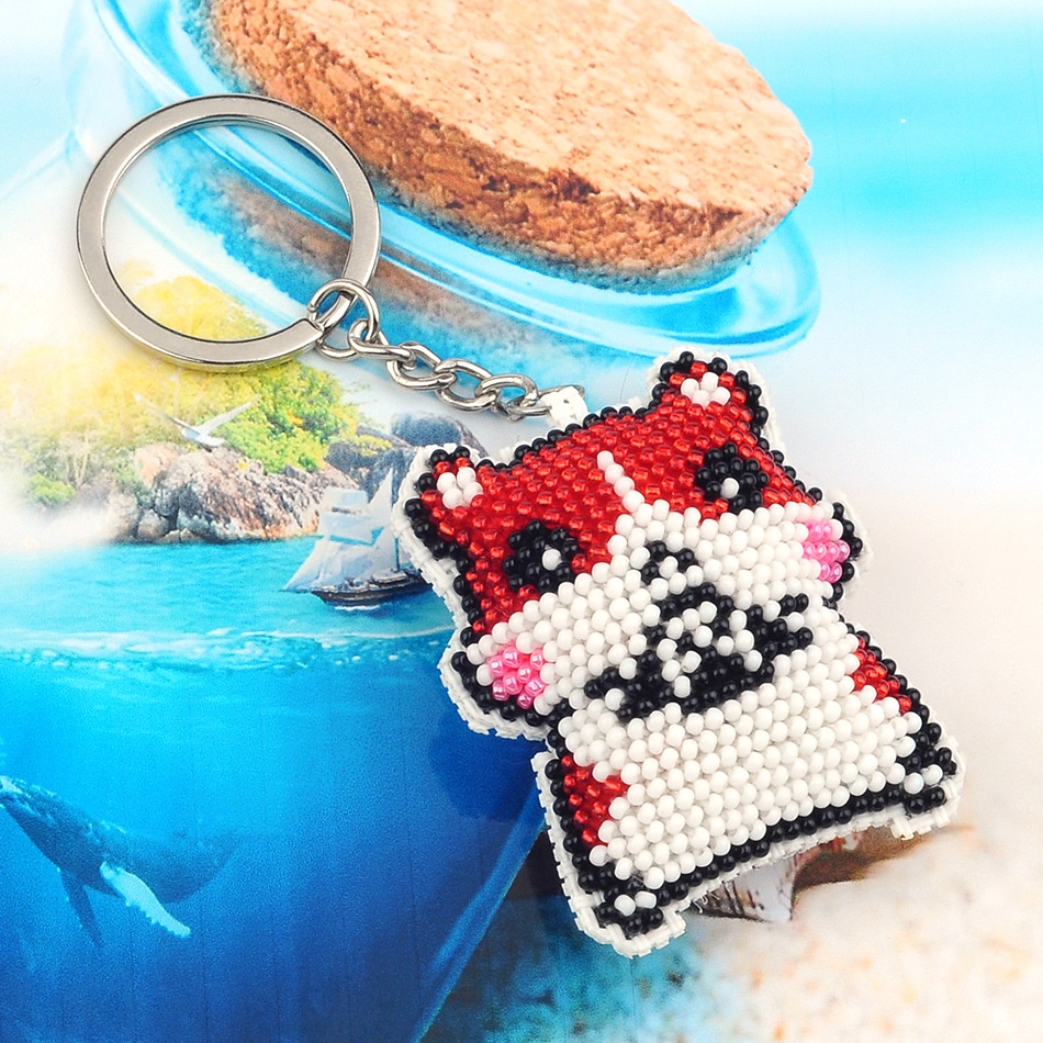 Móc khóa thêu chữ thập, móc khóa kết cườm, mẫu mới cực cute, cực yêu