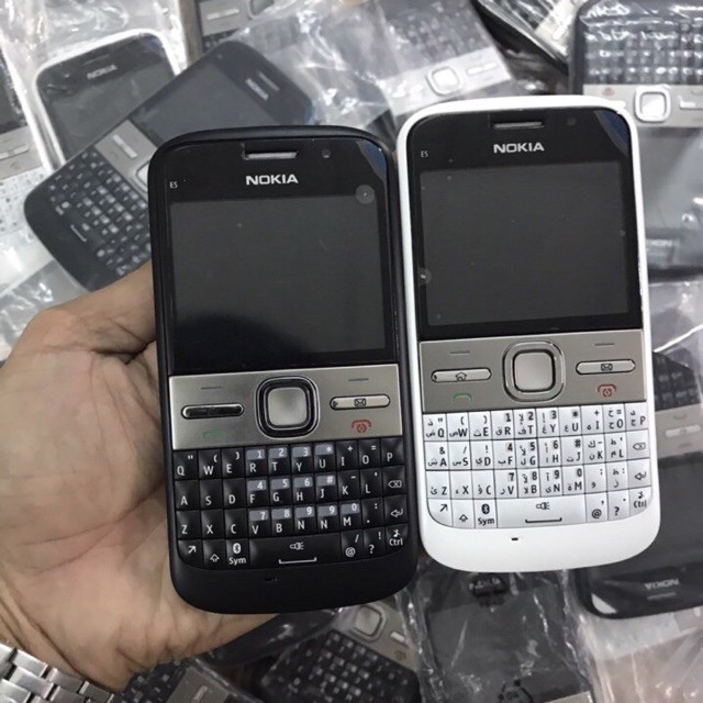 Điện Thoại Nokia E5 Chính Hãng Nắp Lưng Thép Chống Rỉ Wifi 3G