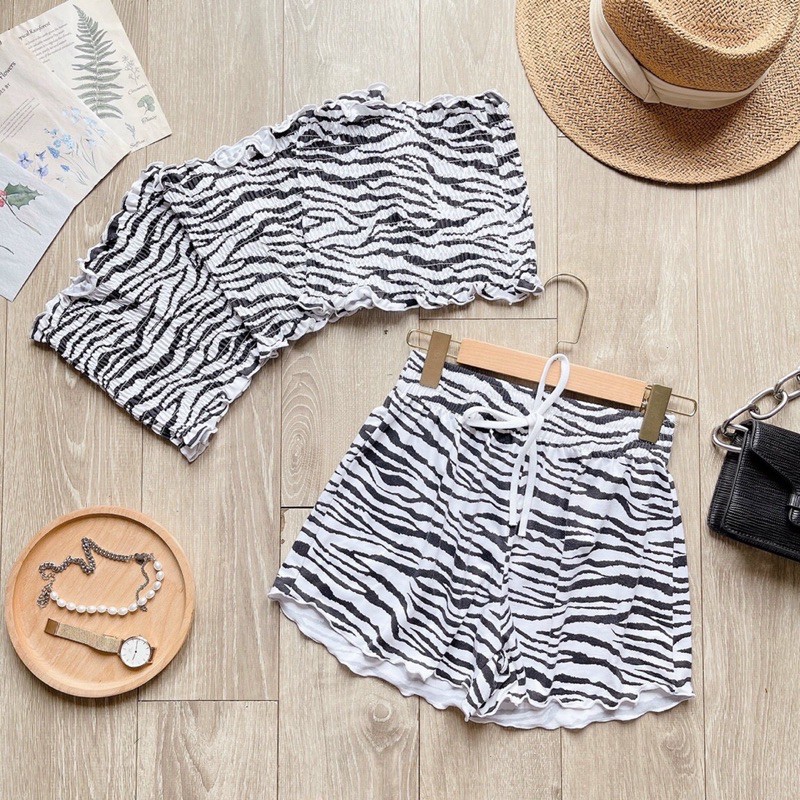 Áo Croptop ống nhún bao ôm form hoạ tiết bò sữa - ngựa vằnáo quây ngực bò sữa - Toàn ảnh thật