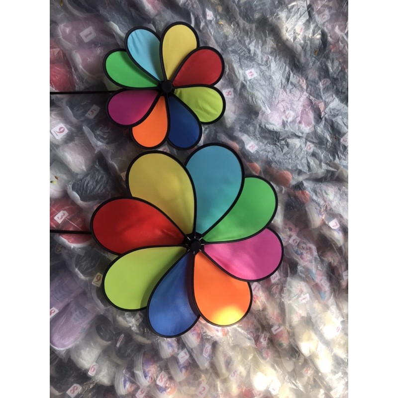 Chong chóng cầu vồng , hình y mẫu. Sản phẩm loại 1 tốt chất lượng.