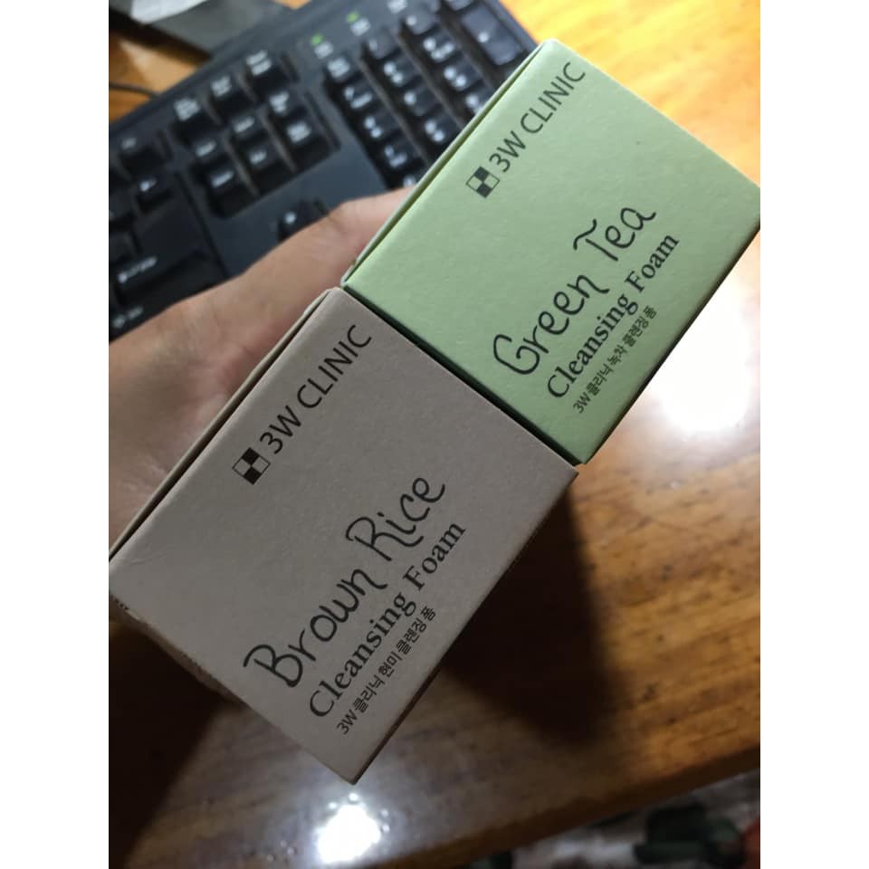 SỮA RỬA MẶT TRẮNG DA TRÀ XANH 3W CLINIC