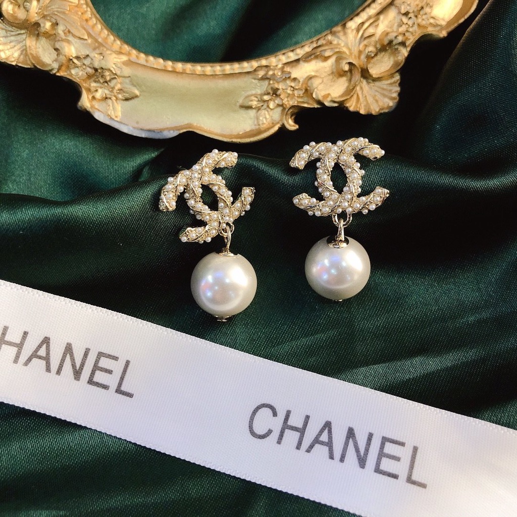 Bông tai Chanel đính ngọc trai thời trang dành cho nữ