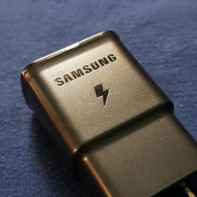 SẠC NHANH 15W SAMSUNG S10, S10+, S10E  CHÍNH HÃNG MỚI 100%