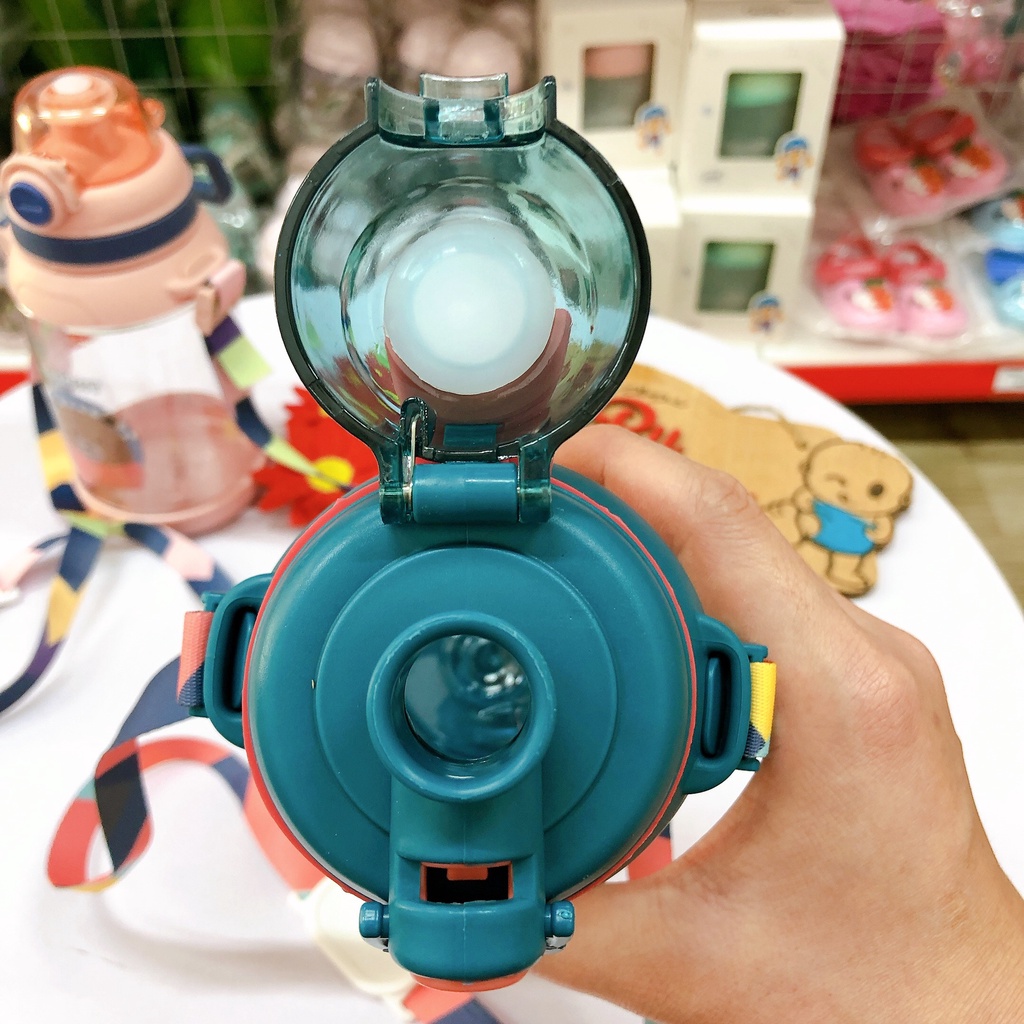 Bình Nước Đi Học Cho Bé Có Dây Đeo Chéo