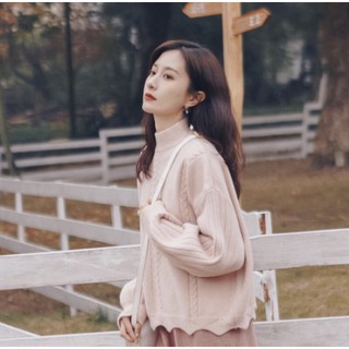 Áo len cao cổ bánh bèo