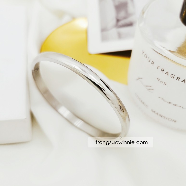 Vòng tay nữ titan trơn bạc