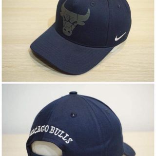 MŨ NÓN LƯỠI TRAI VNXK CHICAGO BULLS 2 MÀU TRẮNG-XANH