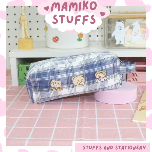 HỘP BÚT GẤU CARO SIÊU XINH TẶNG KÈM PIN CÀI TRANG TRÍ