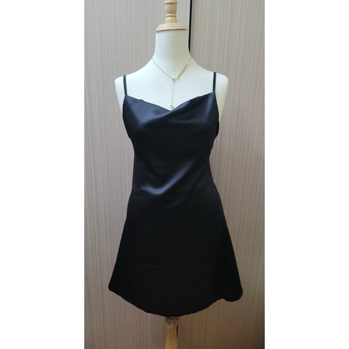 Váy lụa quảng châu- Đầm mặc nhà sexy gợi cảm-dáng cổ đổ sang chảnh -chất lụa gấm mềm mịn không nhăn