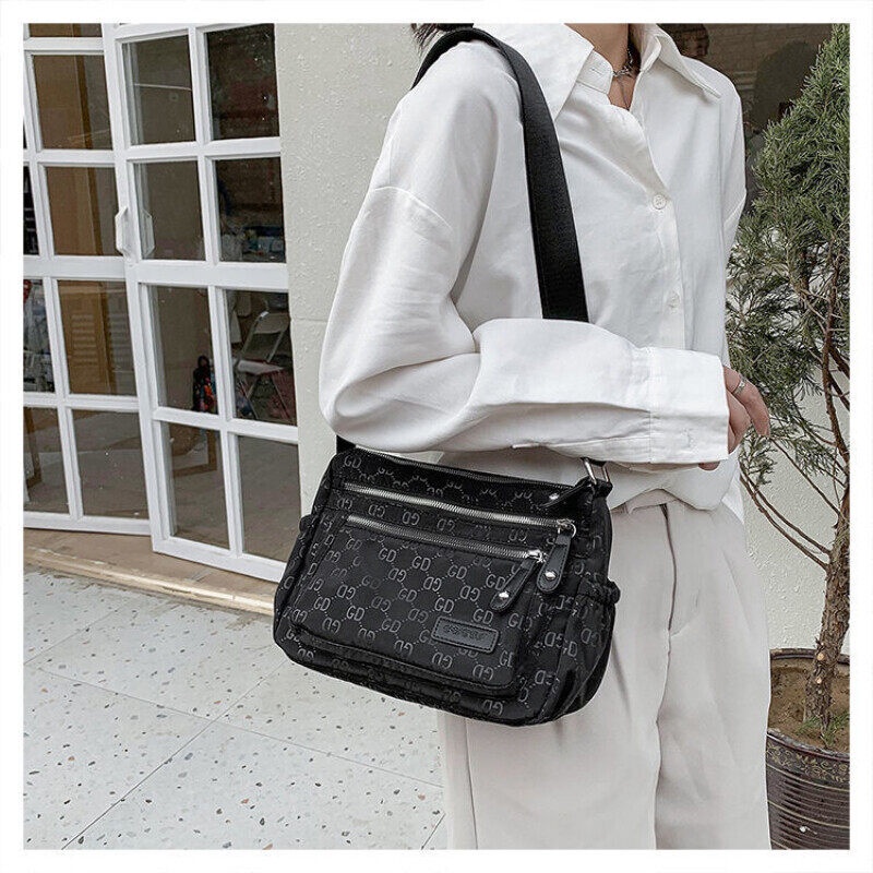 Túi Đeo Chéo Bằng Vải Oxford Chống Nước Trọng Lượng Nhẹ Thời Trang Cho Nữ