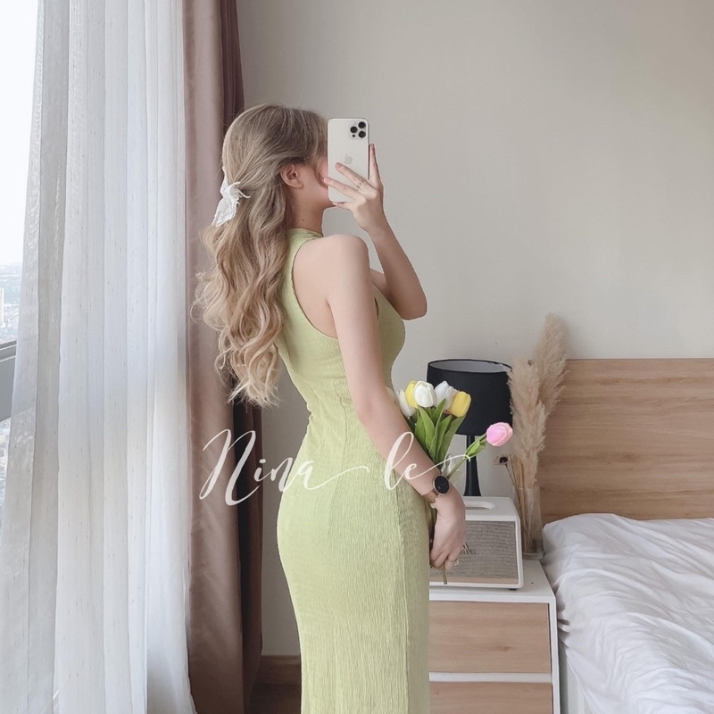 Đầm body cổ yếm chéo to không tay vải xốp nhún dáng dài qua gối 3 màu | BigBuy360 - bigbuy360.vn