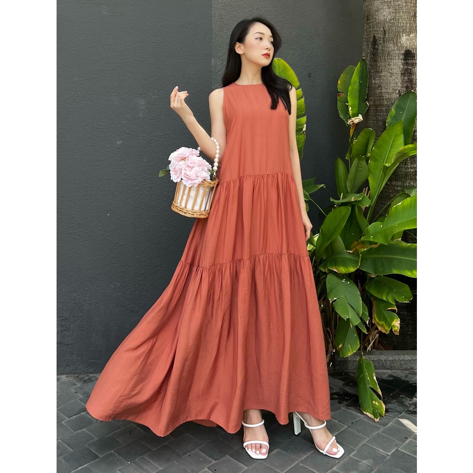 KIOBI – Đầm Hydrangea form maxi dáng suông, cổ tròn sát nách, tùng lai 2 tầng bèo, vải tơ xước cam gạch - KID2112369CG