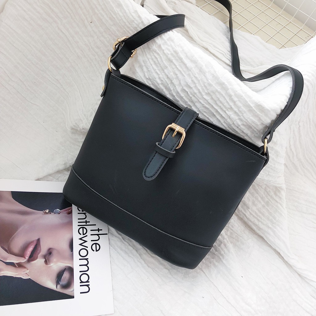 Túi xách da trơn khóa cài sang trọng - T778