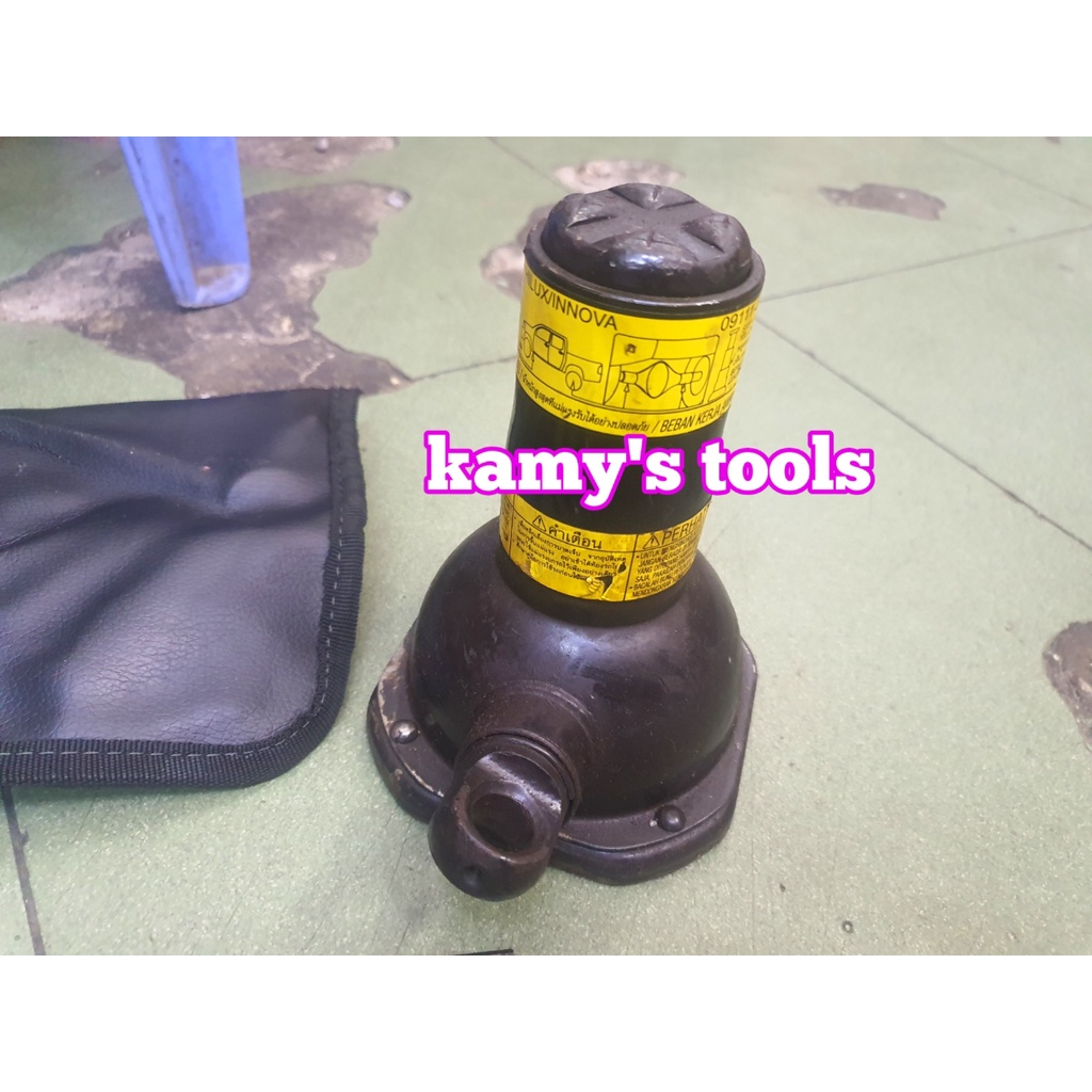 Bộ tay quay 3 khúc và con đội xe innova thay vỏ dự phòng mở tắc kê bánh xe sơ cua