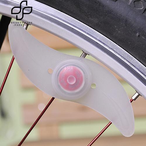 Đèn LED gắn bánh xe đạp tiện dụng