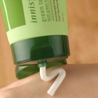 Sữa rửa mặt innisfree trà xanh