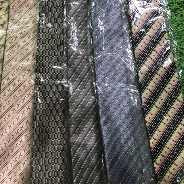 Caravat cà vạt bản nhỏ vừa ( ảnh thật 100%)
