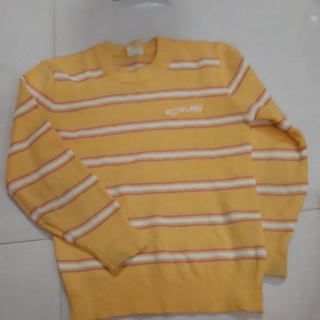 Áo len cua môt mình