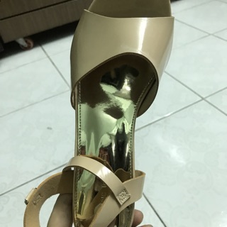 Thanh lý giày cao cấp các loại
