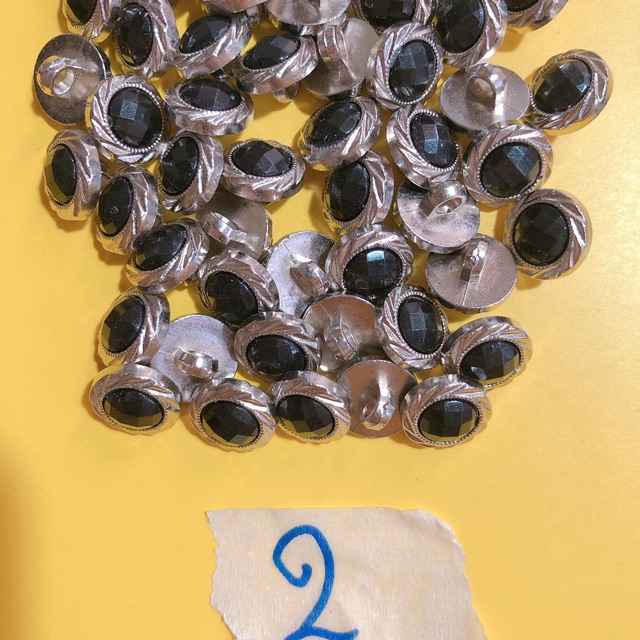 Combo 10 nút áo đen loại mới