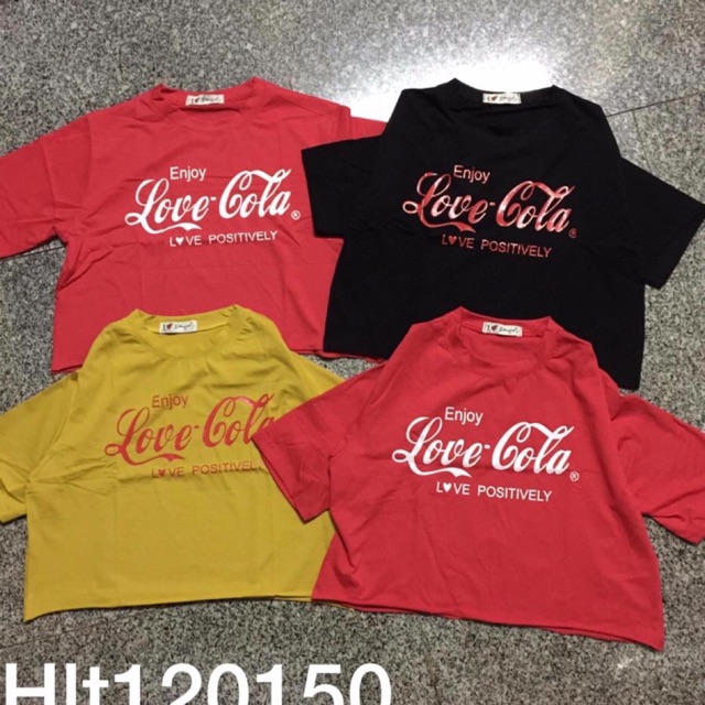 Áo croptop phom rộng