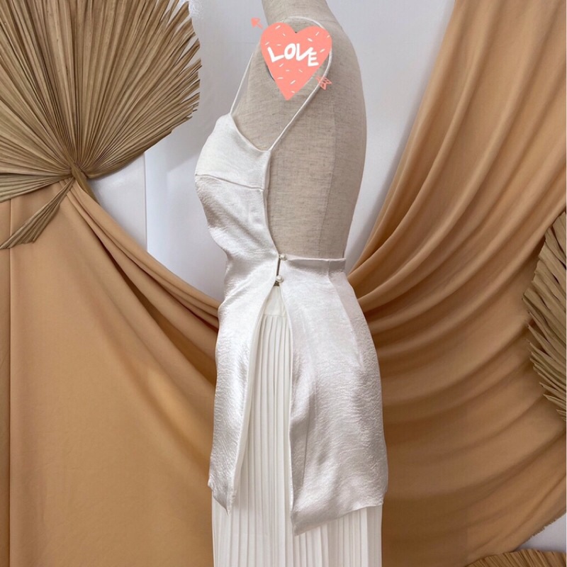 Áo lụa nhũ 2 dây hở lưng sang chảnh có 4 màu có size