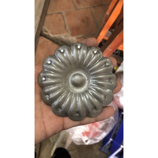 Phụ Kiện Sắt Mỹ Thuật Cúc 9cm  (Hoa Sắt )X10 cái /1 lô