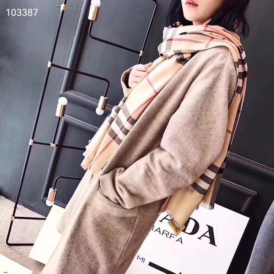 Khăn Choàng Burberry Chất Liệu Cotton Cao Cấp Thời Trang