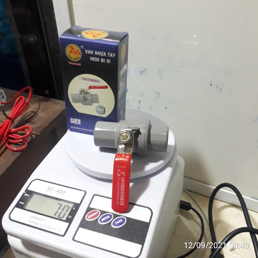 Van khoá nước TAIJAAN - van nhựa , tay inox bi xi - Áp lực nước 150PSI