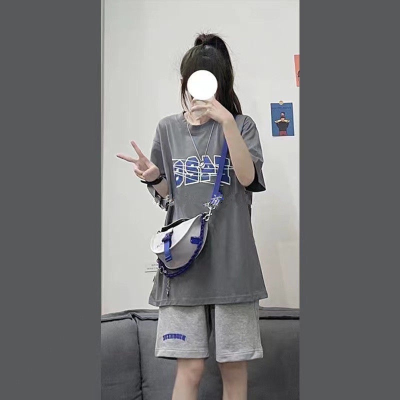 Set Áo Thun Tay Ngắn Form Rộng In Họa Tiết + Quần Short Thời Trang Hàn Quốc Cho Nữ