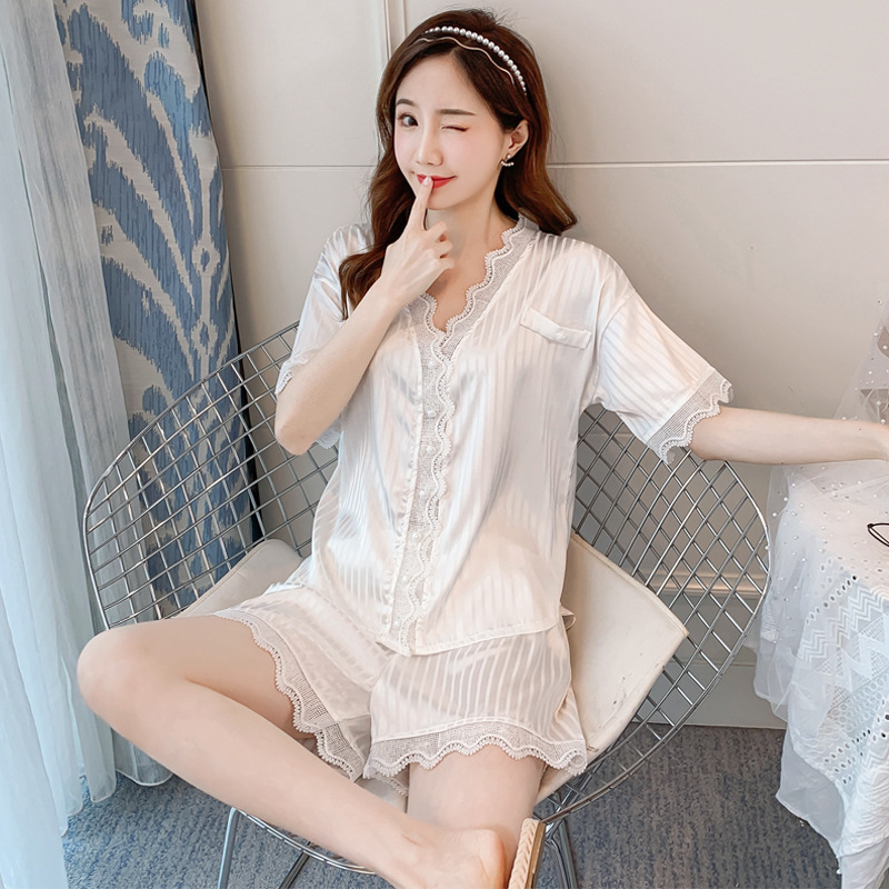 Bộ Đồ Ngủ Lụa Satin 2 Chi Tiết Cho Nữ