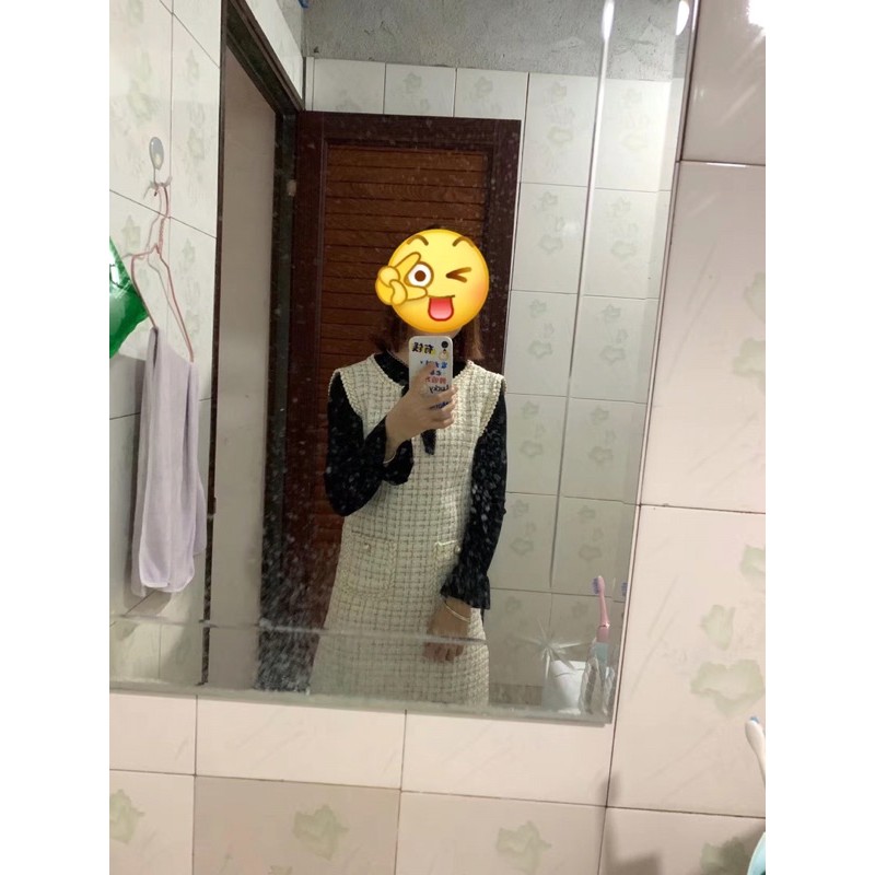 Set váy yếm dạ tweed đính ngọc và áo len cổ nơ tay loe