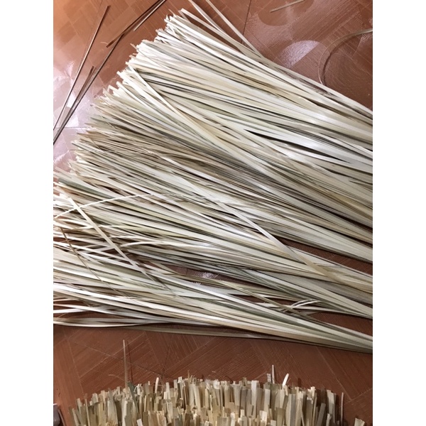 Lạt Giang gói bánh chưng 50 lạt