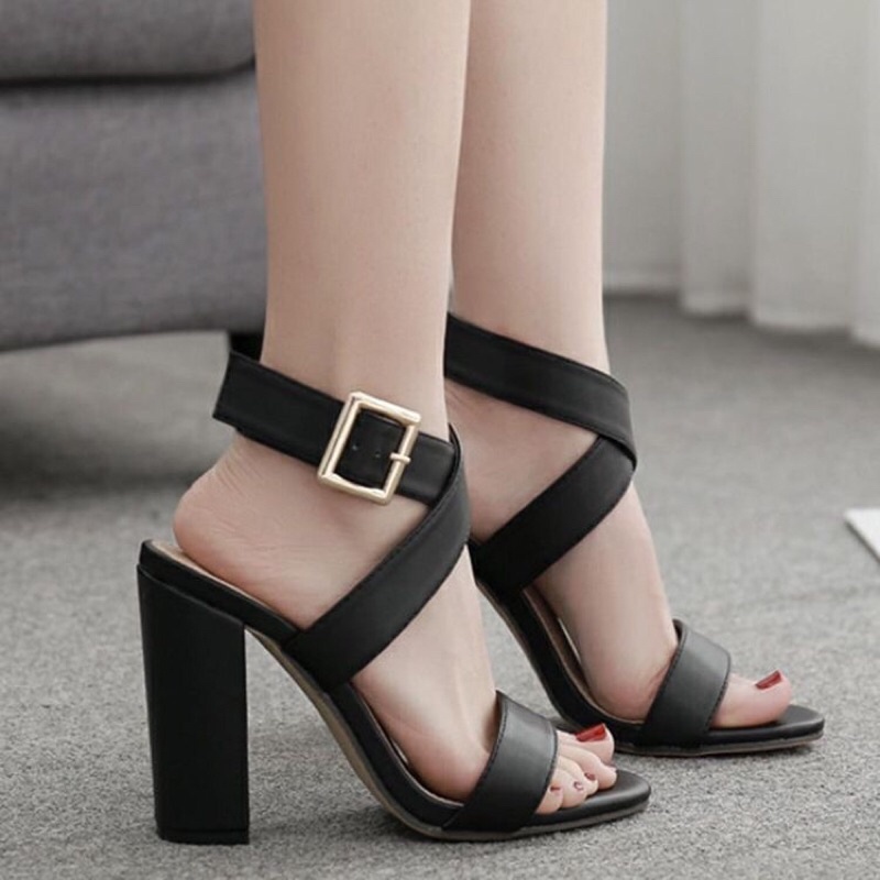 Giày sandal cao gót nữ kiểu dáng quai chéo bản to gót thô dễ đi - SD34 - Oula store