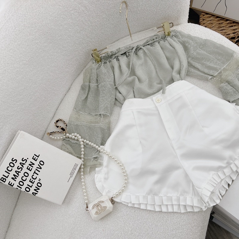 SET ÁO BẸT VAI BOCHUN BÈO + QUẦN SHORT VIỀN REN LAI