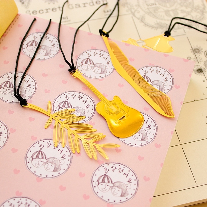 1 Dụng Cụ Đánh Dấu Trang Sách Mạ Vàng 18K Hình Chiếc Lá Tiện Dụng C6832