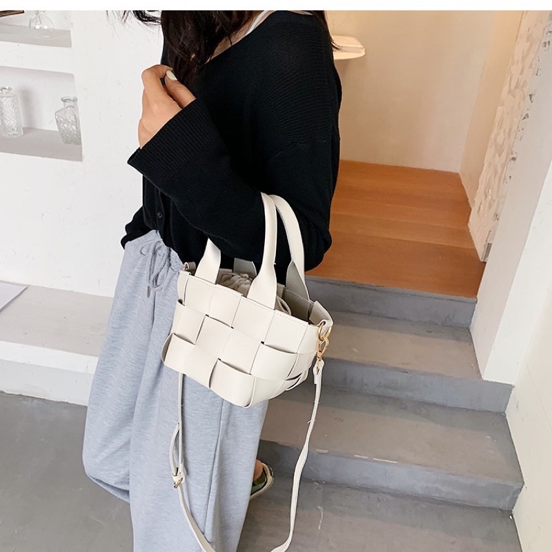 Túi xách nữ đan dây kèm túi canvas bên trong thanh lịch và nhẹ nhàng